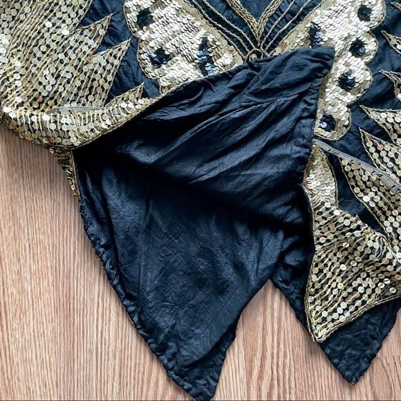 𝅺Vintage 1980s Butterfly Sequin Silk Top - Picture 12 of 16